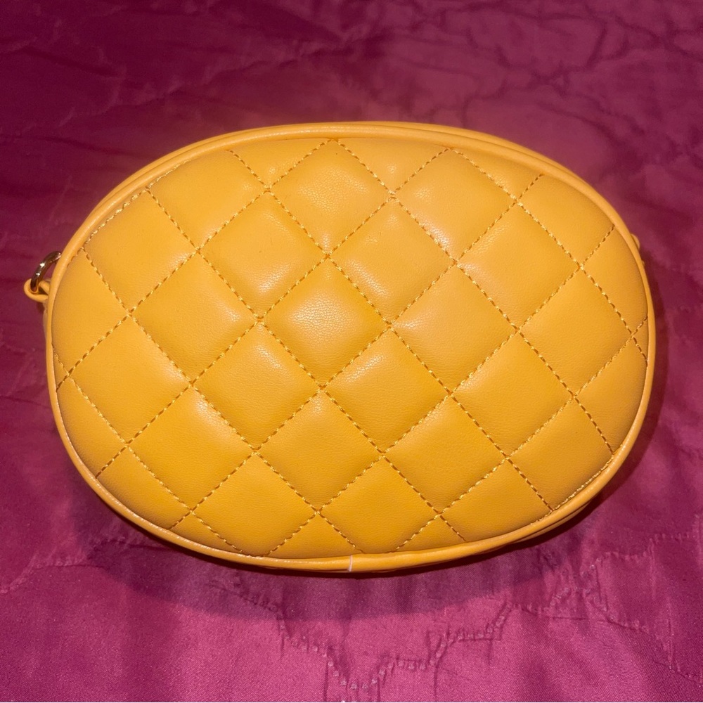 F21 Yellow Fanny